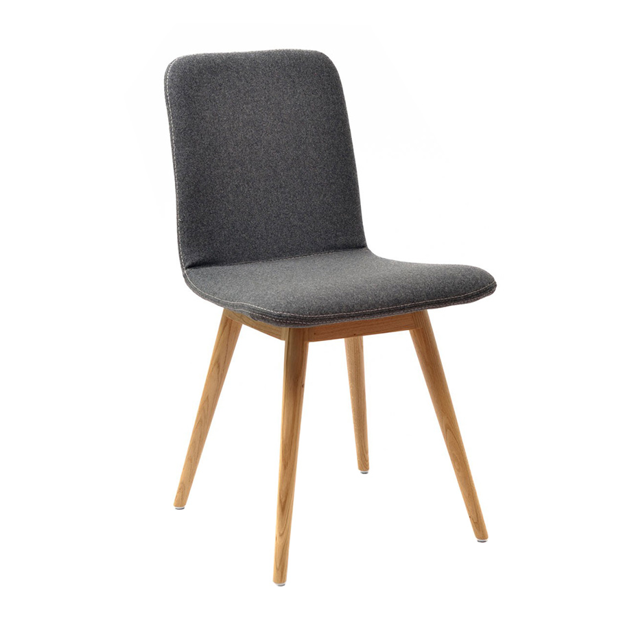 כסא ENA מתצוגה