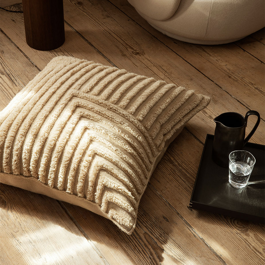 כרית CREASE WOOL