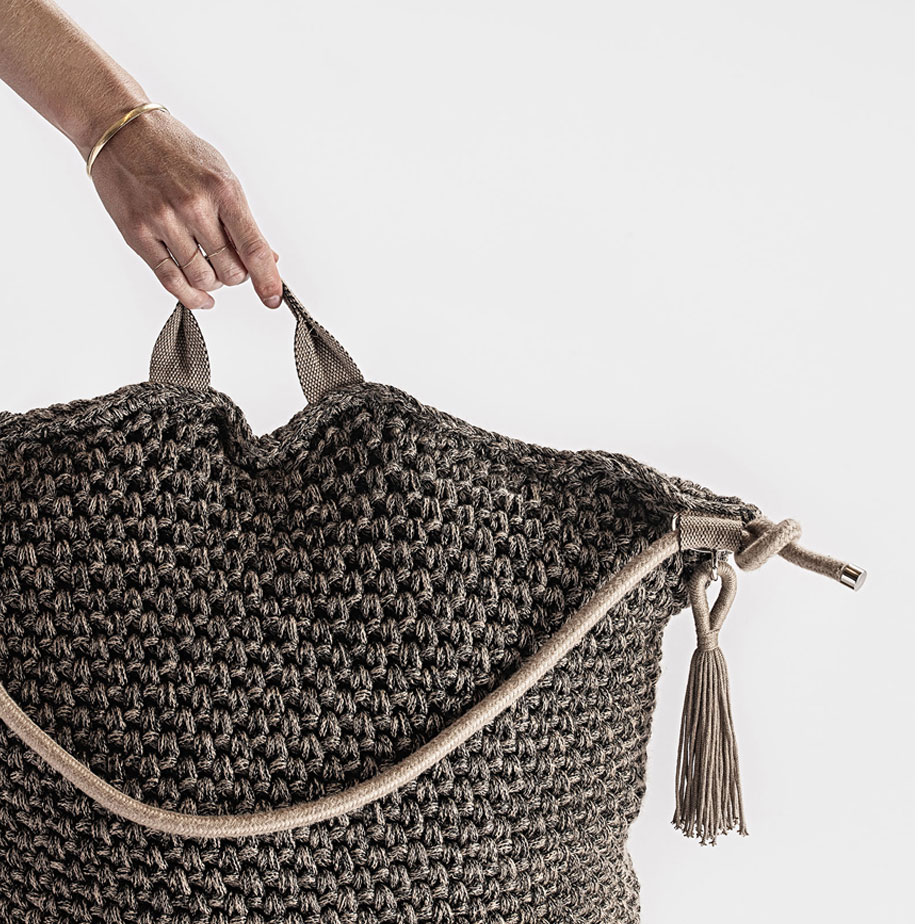 כרית נשיאה CROCHET BAG