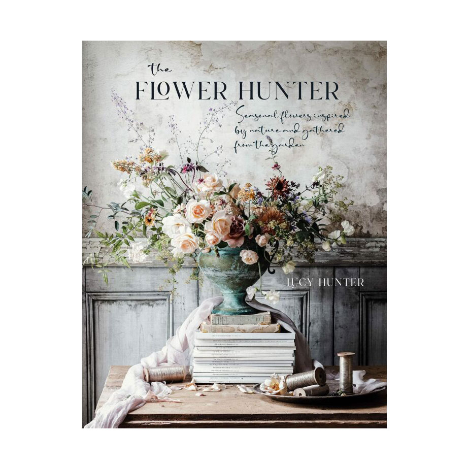 ספר THE FLOWER HUNTER