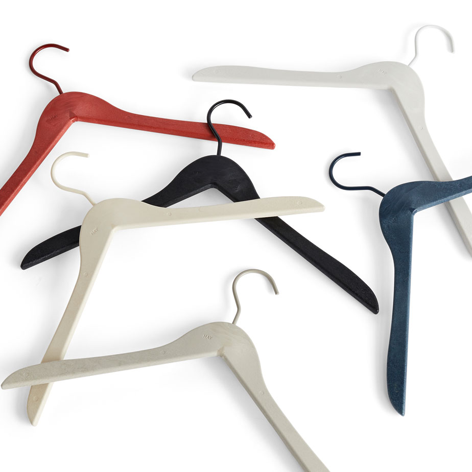 רבעיית קולבים COAT HANGER