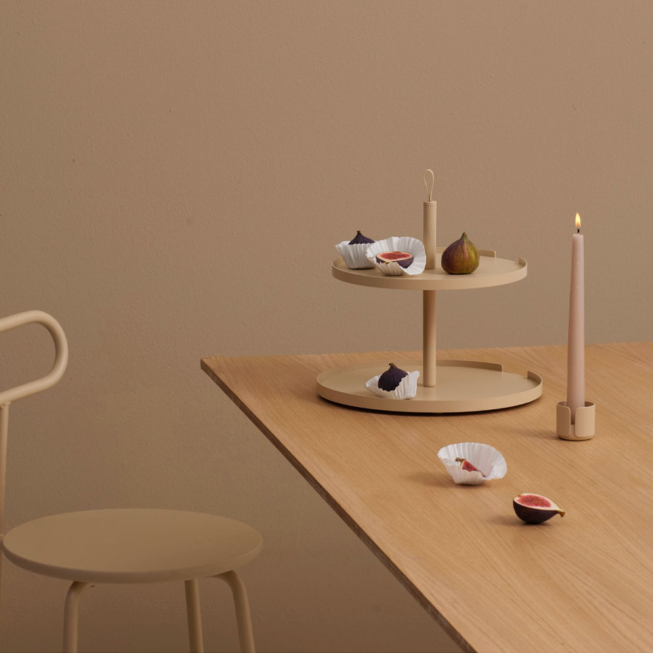 מעמד הגשה BIG HUG