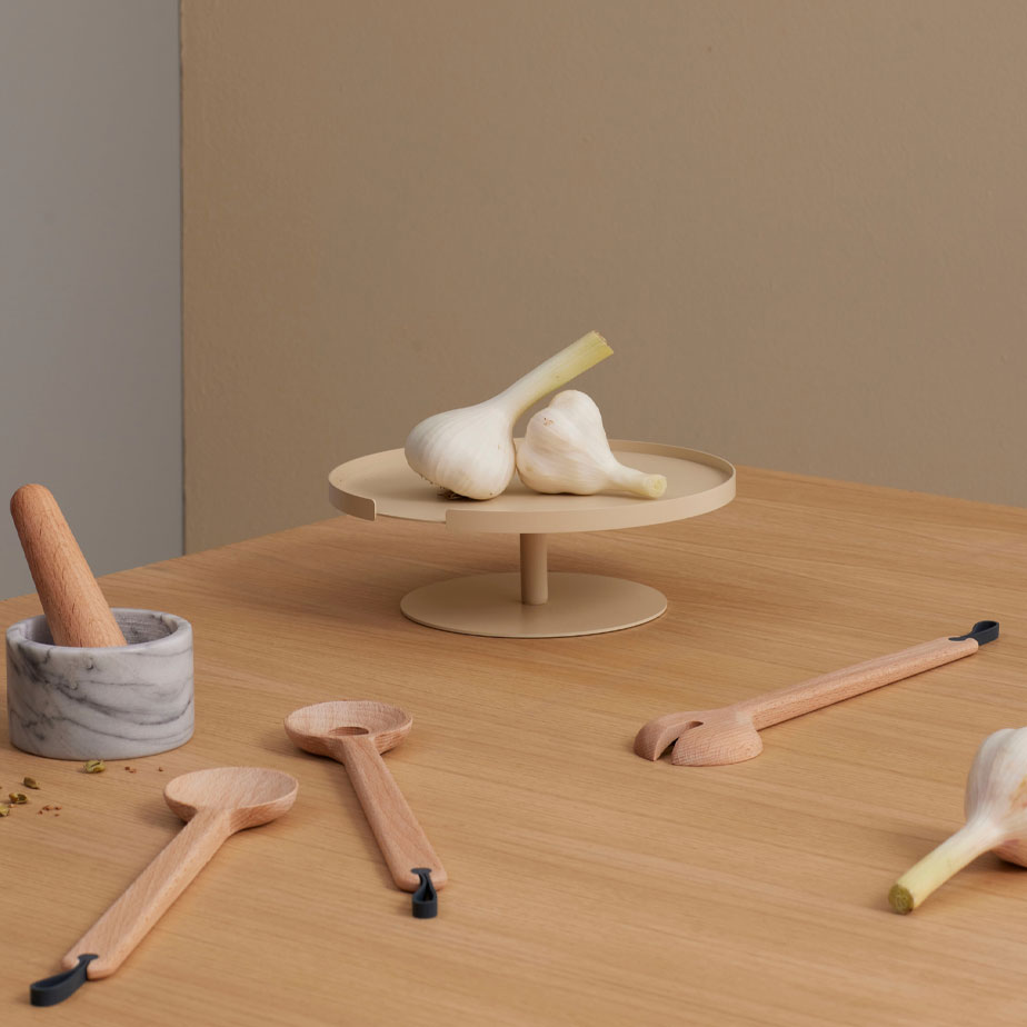 מעמד לעוגה BIG HUG