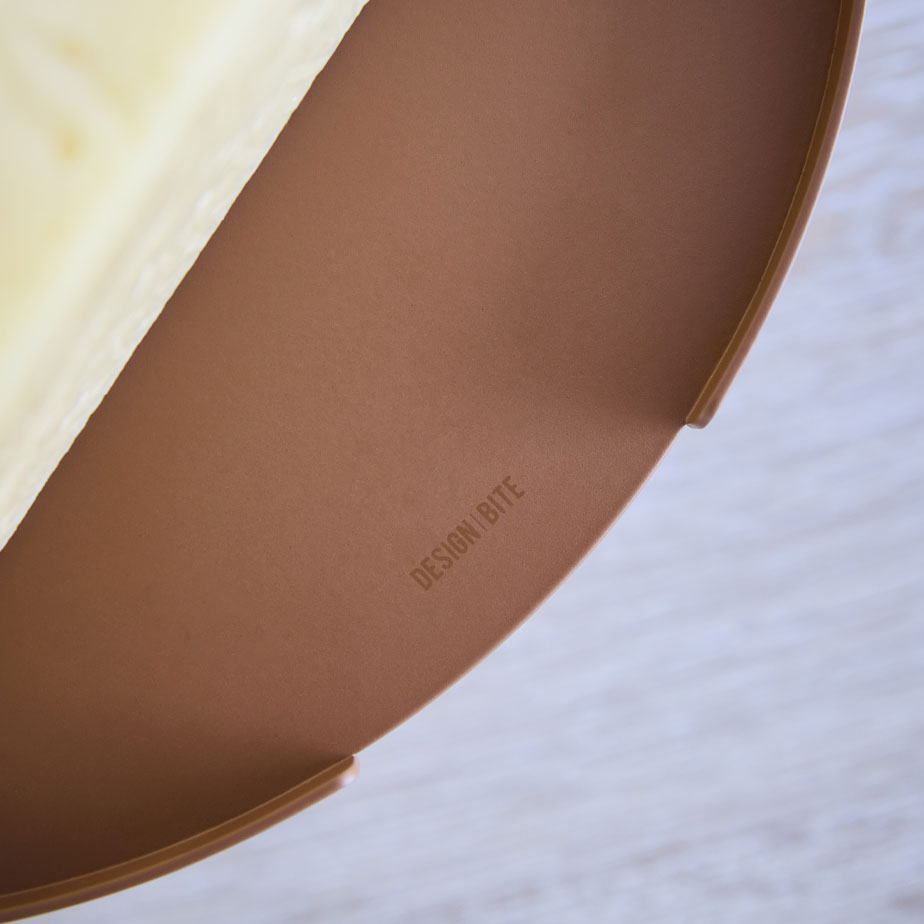 מעמד לעוגה BIG HUG