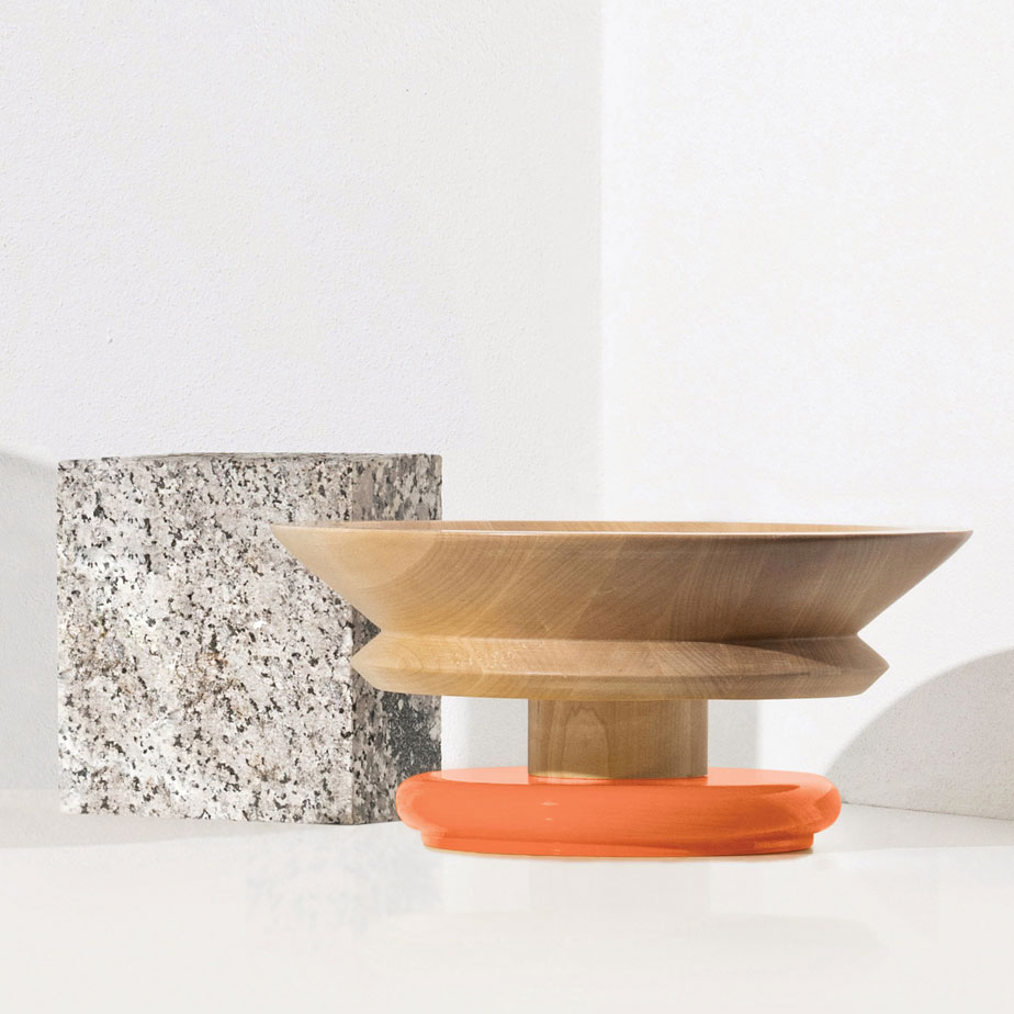 קערת עץ על רגל ETTORE SOTTSASS