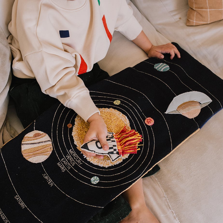 ספר רך חלל SENSORY BOOK