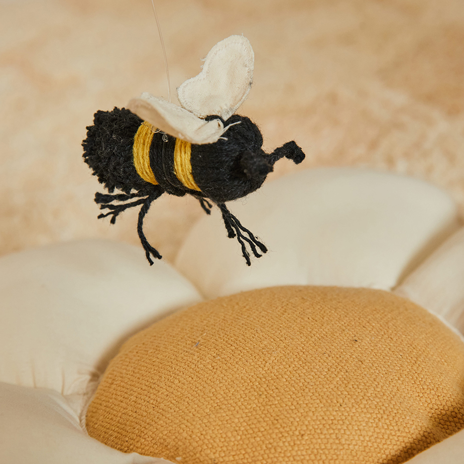 כרית חרצית PLANET BEE