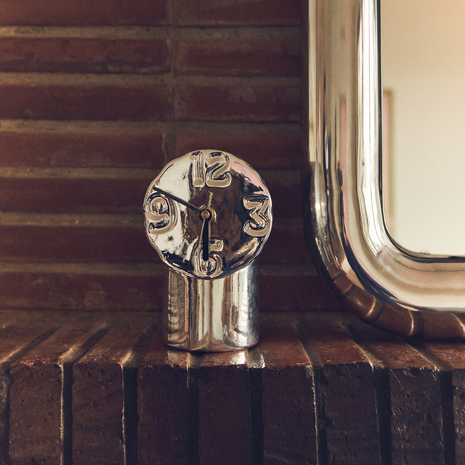 שעון שולחן RETRO