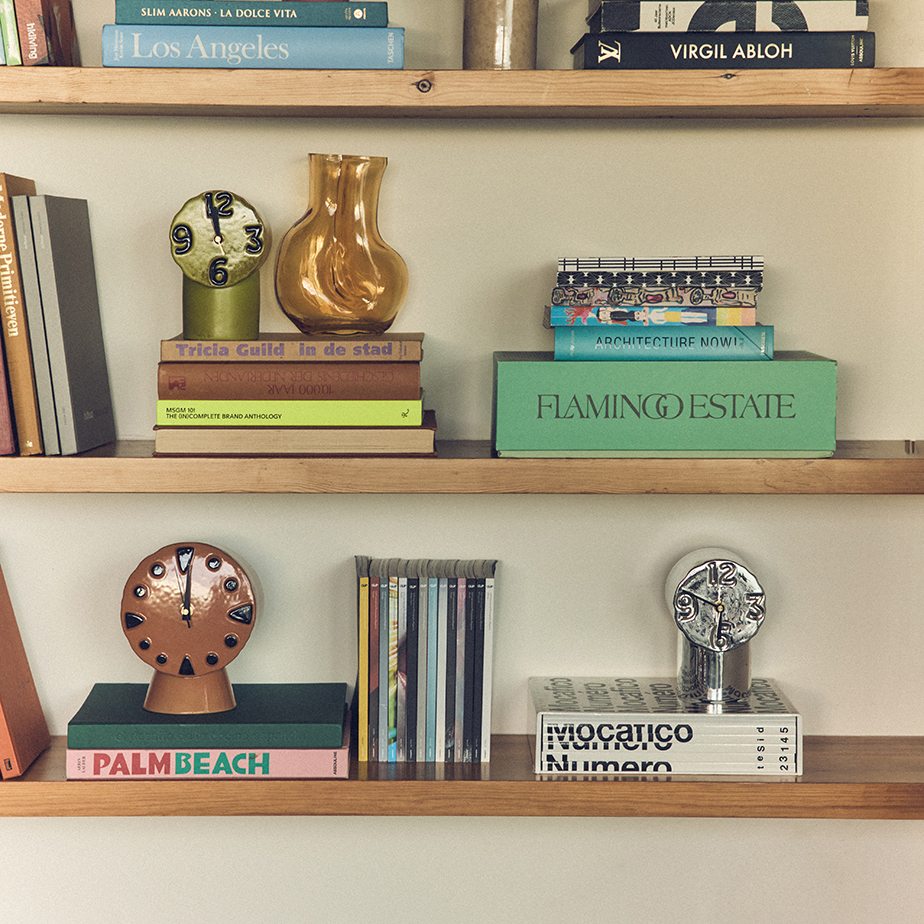 שעון שולחן RETRO