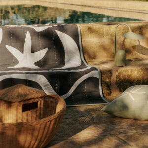 מנורה ARUM PORTABLE