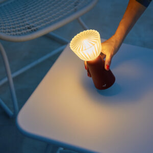 מנורה נטענת SWIING