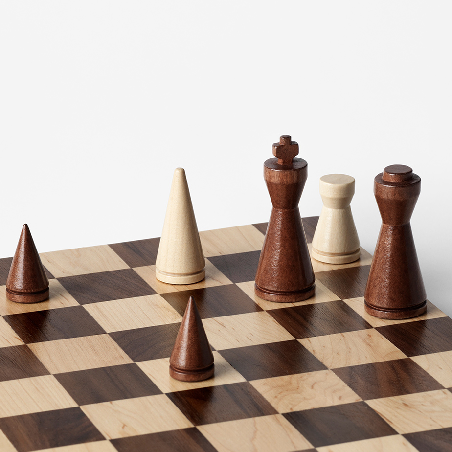 משחק שח-מט מעץ THE MINIMALIST