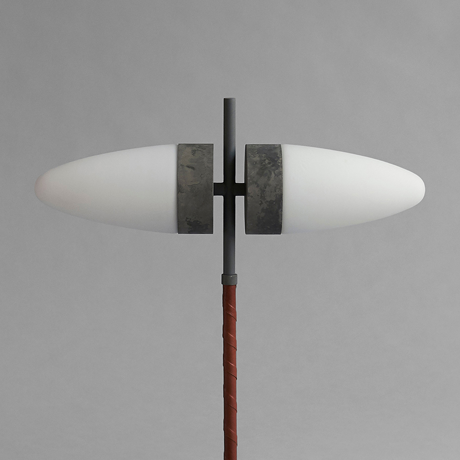 מנורת רצפה BULL