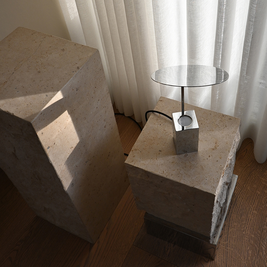 מנורת שולחן REFLECT