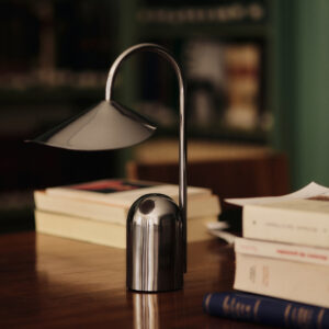 מנורה ARUM PORTABLE