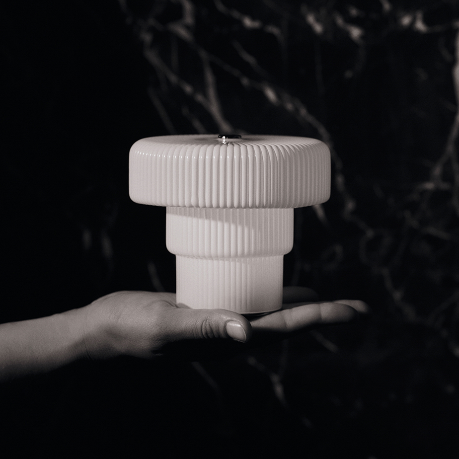 מנורה ניידת RIPPLE