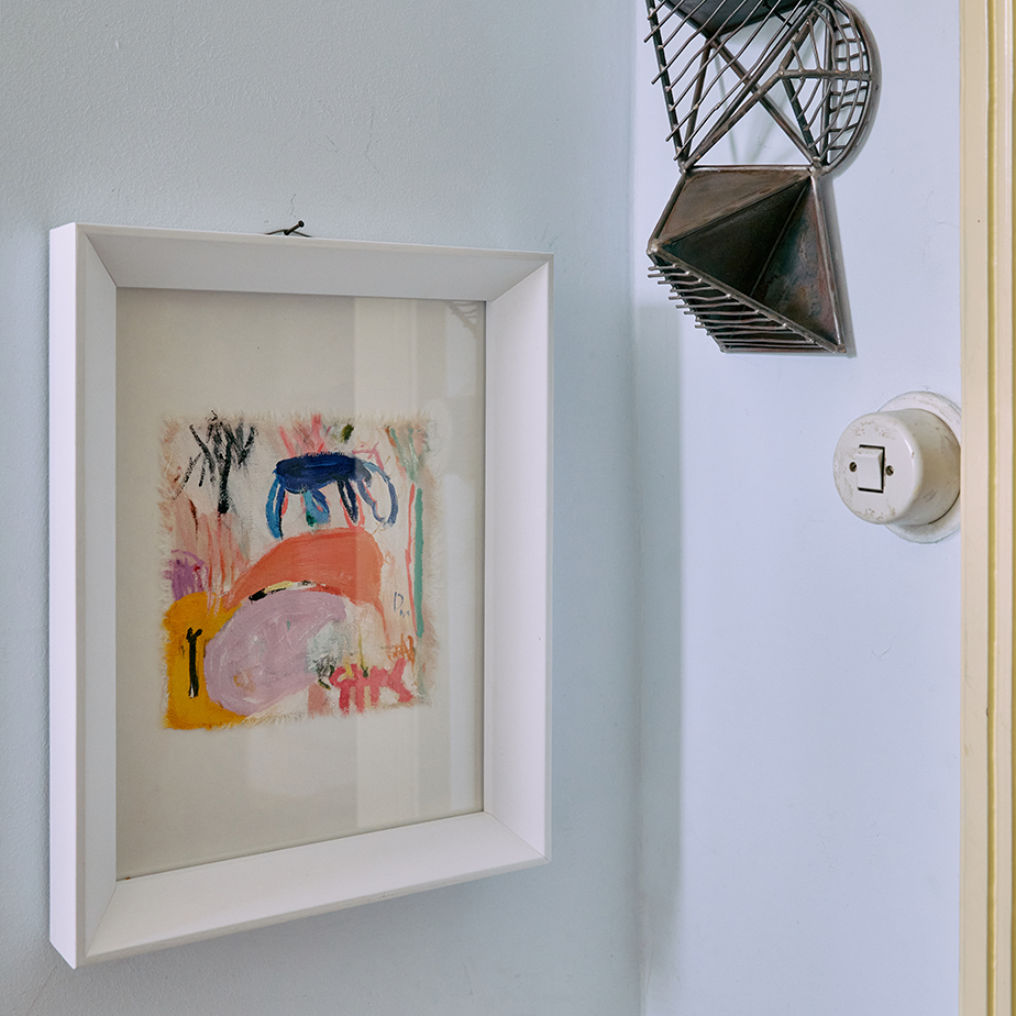 איור ממוסגר ABSTRACT