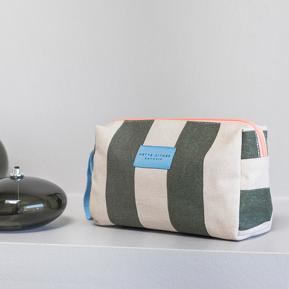 תיק קוסמטיקה BRING IT