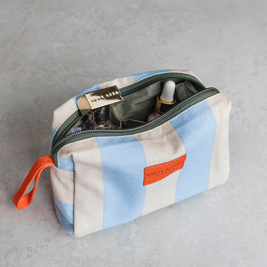 תיק קוסמטיקה BRING IT