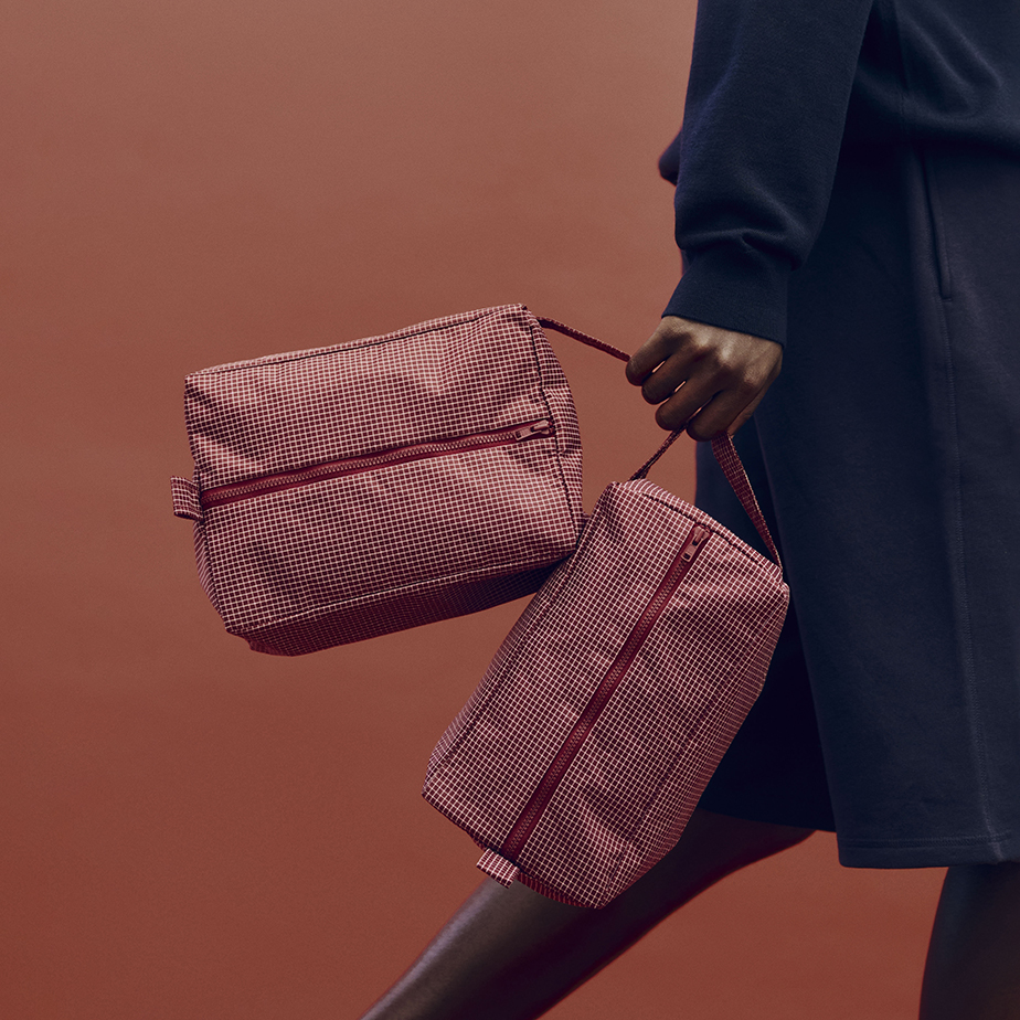 תיק רחצה GRID M