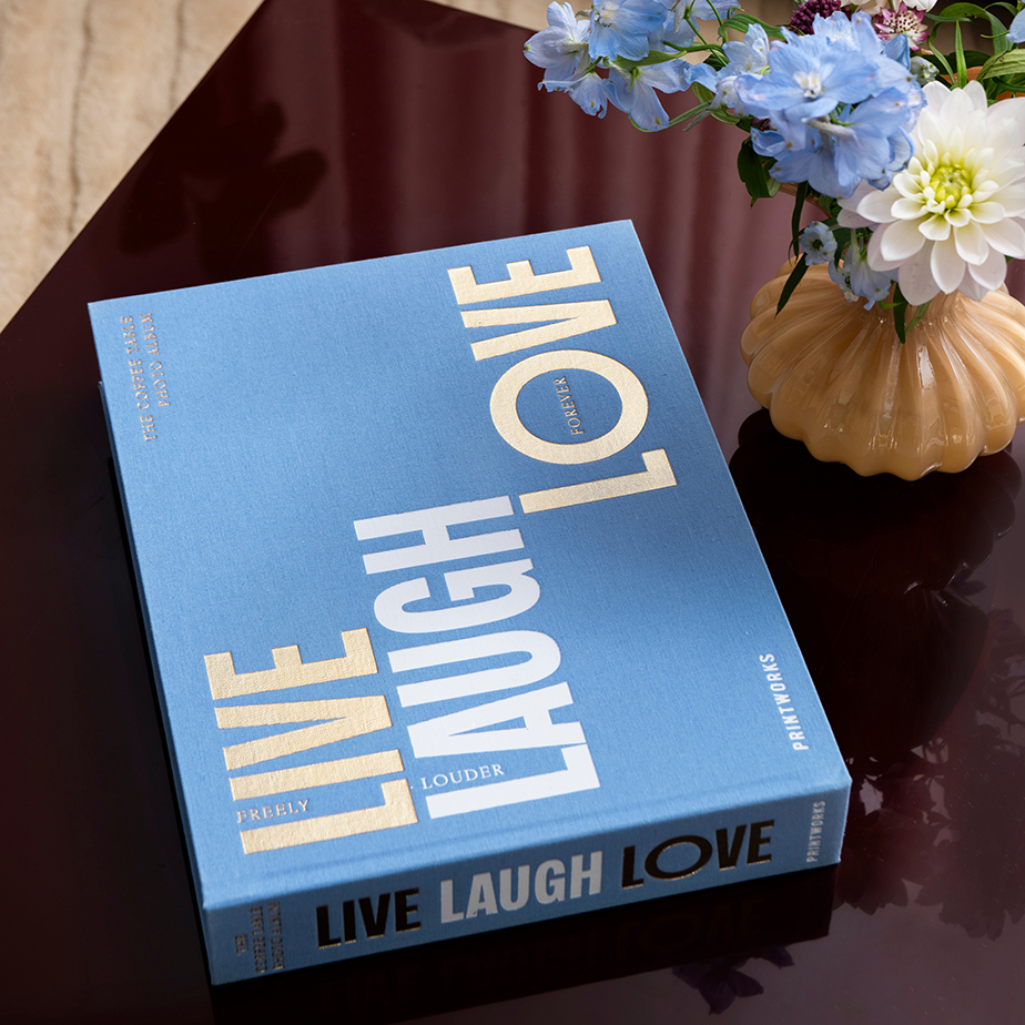 אלבום תמונות LIVE, LAUGH, LOVE